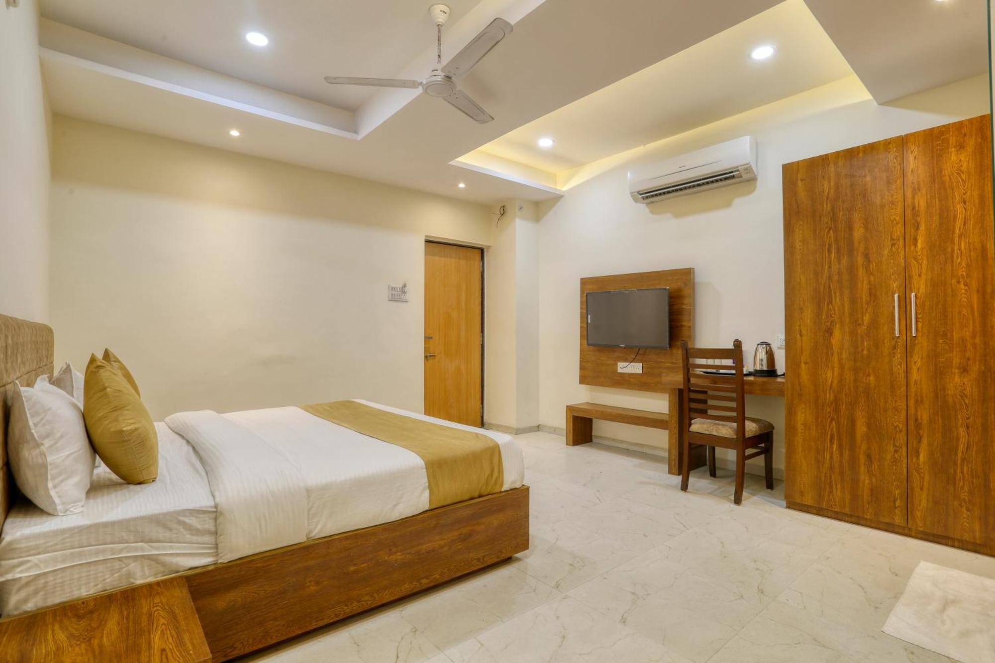 Soonstay Hotel Konark Indore Exteriör bild