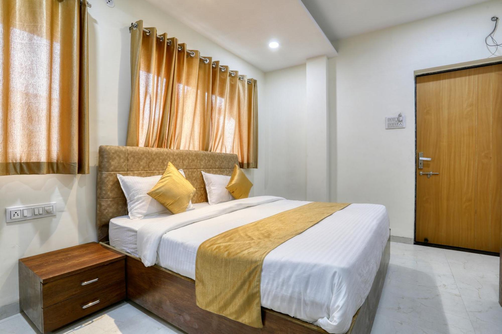 Soonstay Hotel Konark Indore Exteriör bild